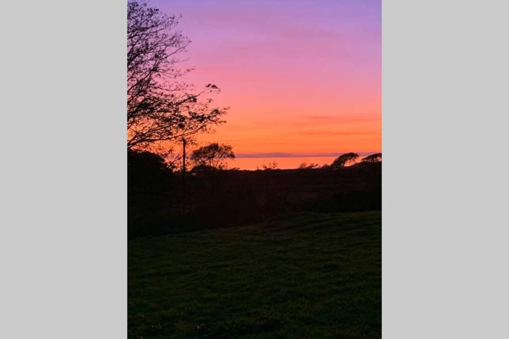 Lle Mary - Beautiful Views, Hot Tub, Secluded, Dog Welcome, Barmouth Llanddwywe Exterior photo
